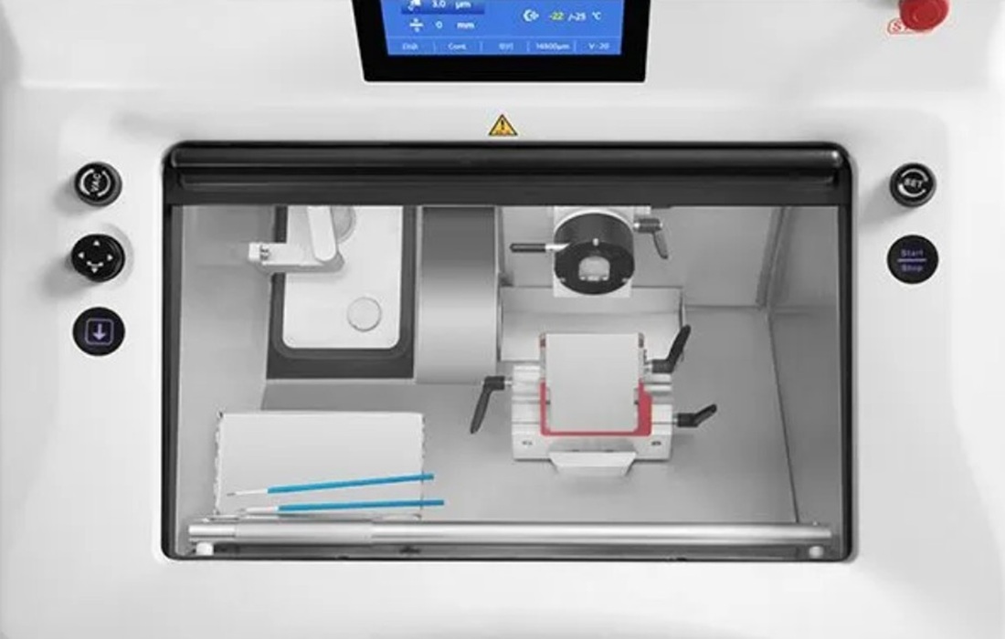 クリオスタット<br />FS800A