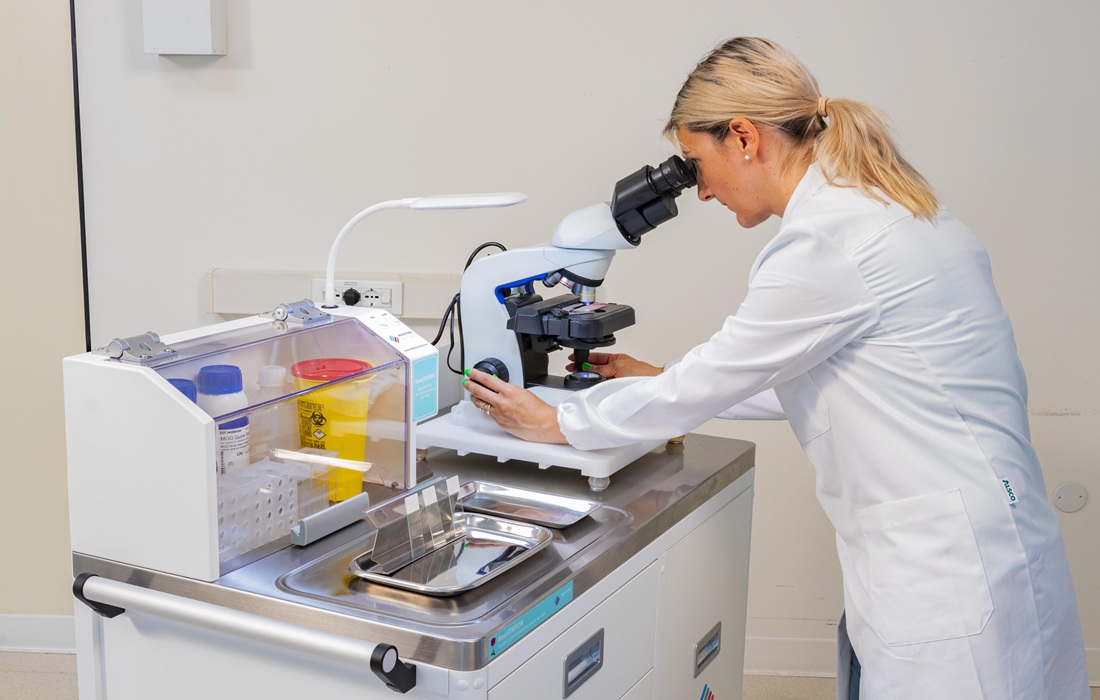 穿刺吸引細胞診・迅速細胞診向け<br />RoseSTATION<br />ローズステーション